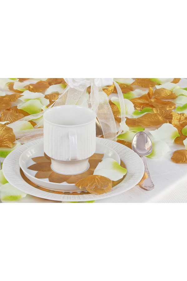 Communion table decorations - set of gold and green rose petals - obraz 1