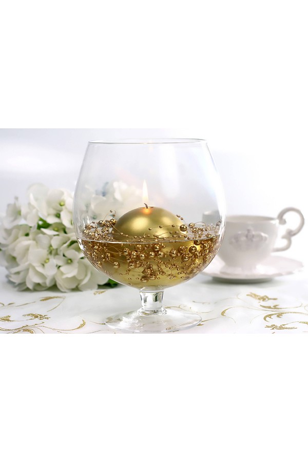 Gold pearl in communion garland Gold pearl in communion garland - obraz 1