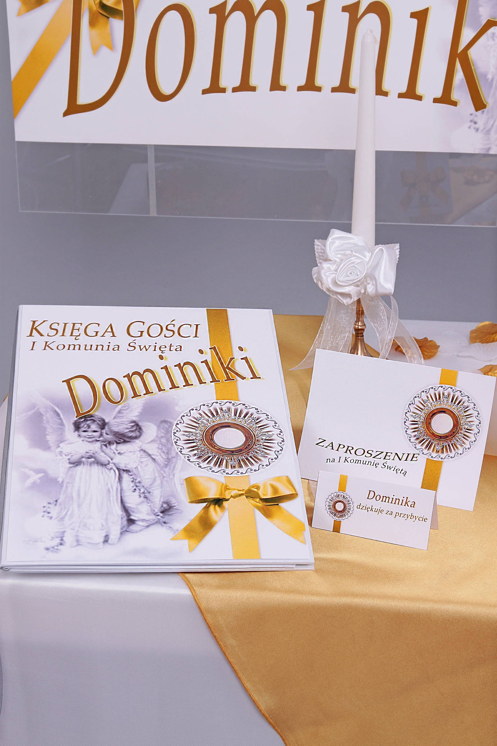 Personalized communion souvenir book - Host - obraz 1